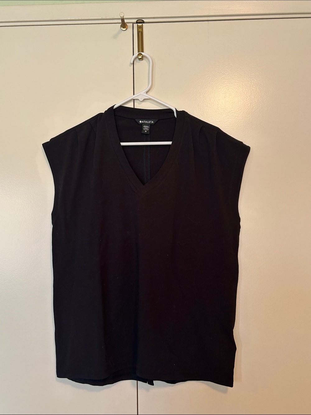 Athleta black  V‑Neck Cap Sleeve Tank